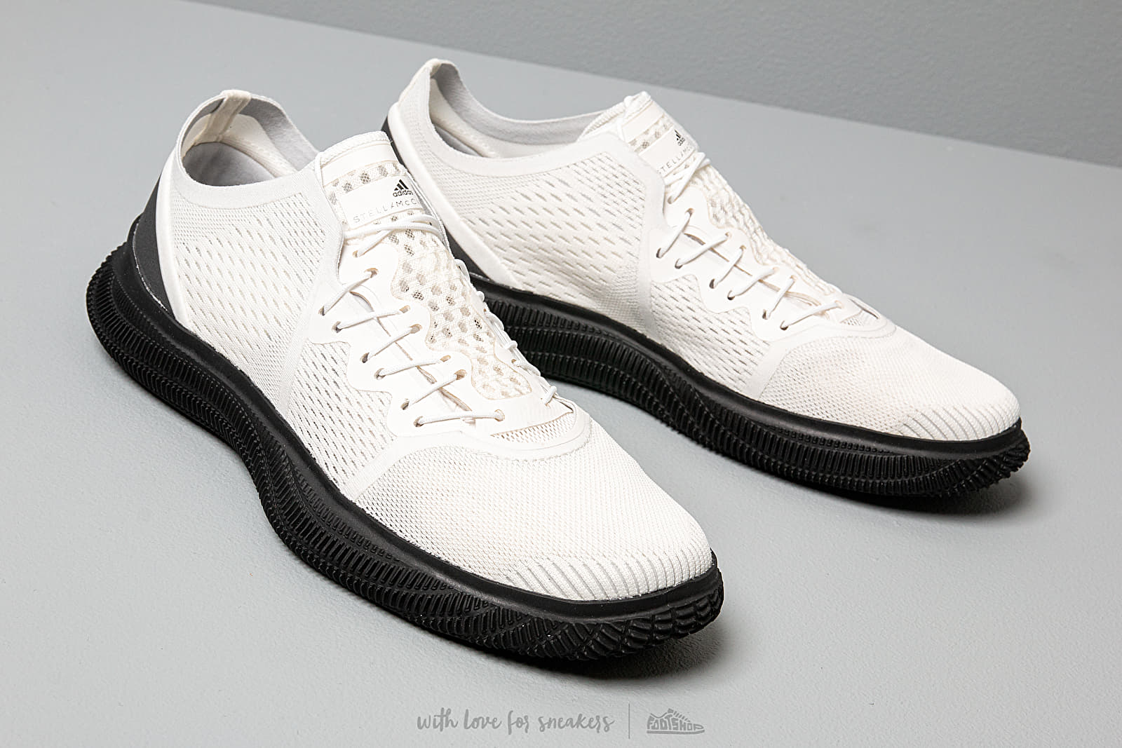 Scarpe donna adidas x Stella McCartney PureBOOST Trainer Core White/ Iron Metalic/ Light Solid Grey