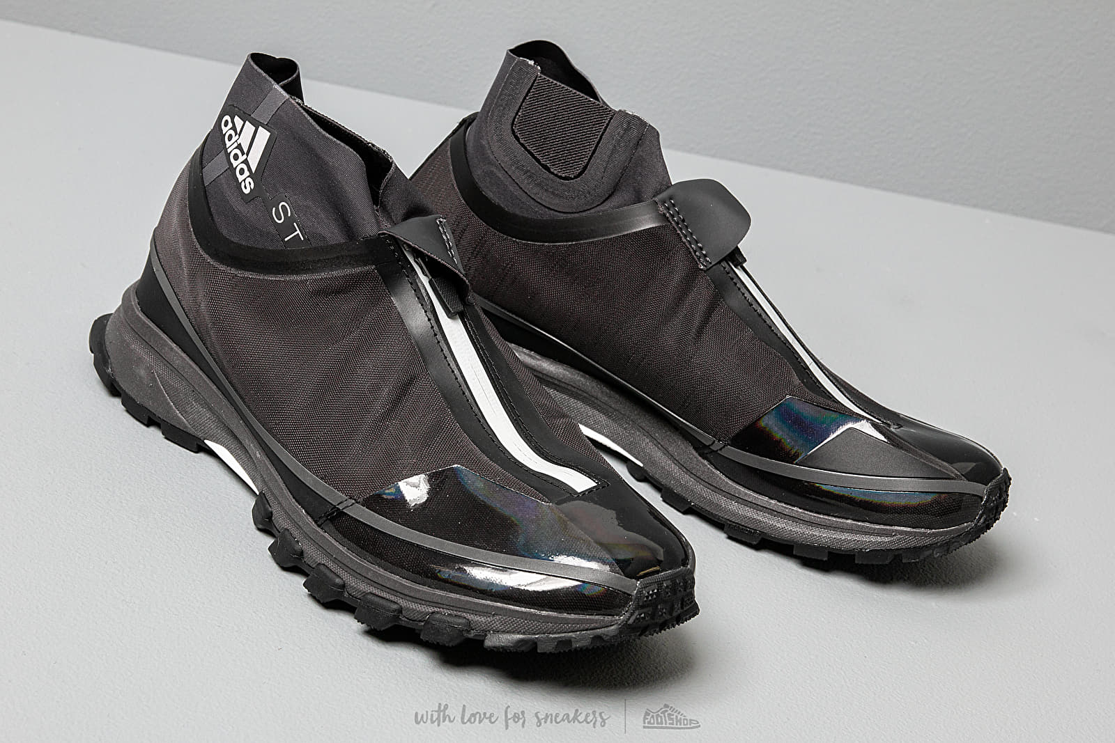 Women s shoes adidas x Stella McCartney adizero XT Utility Black Iron Met. Night Steel Smc Footshop