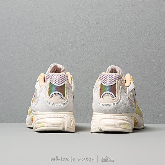adidas Temper Run Pride