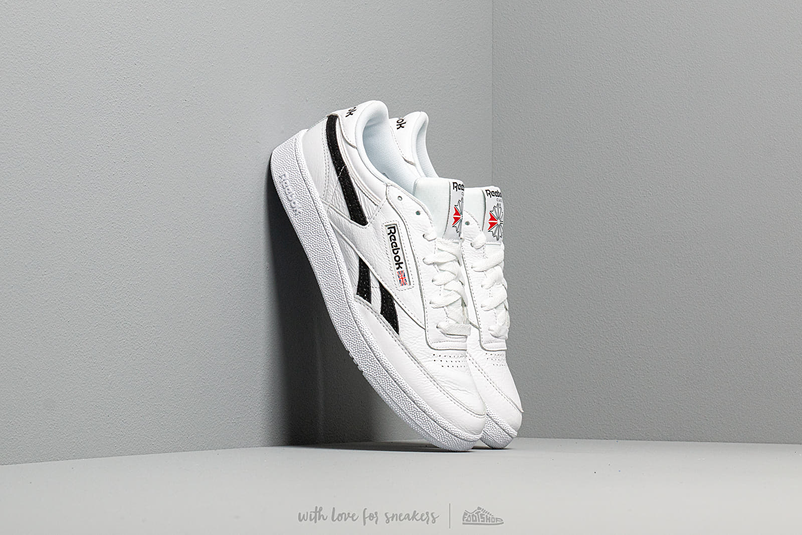 Reebok club c revenge shop white black