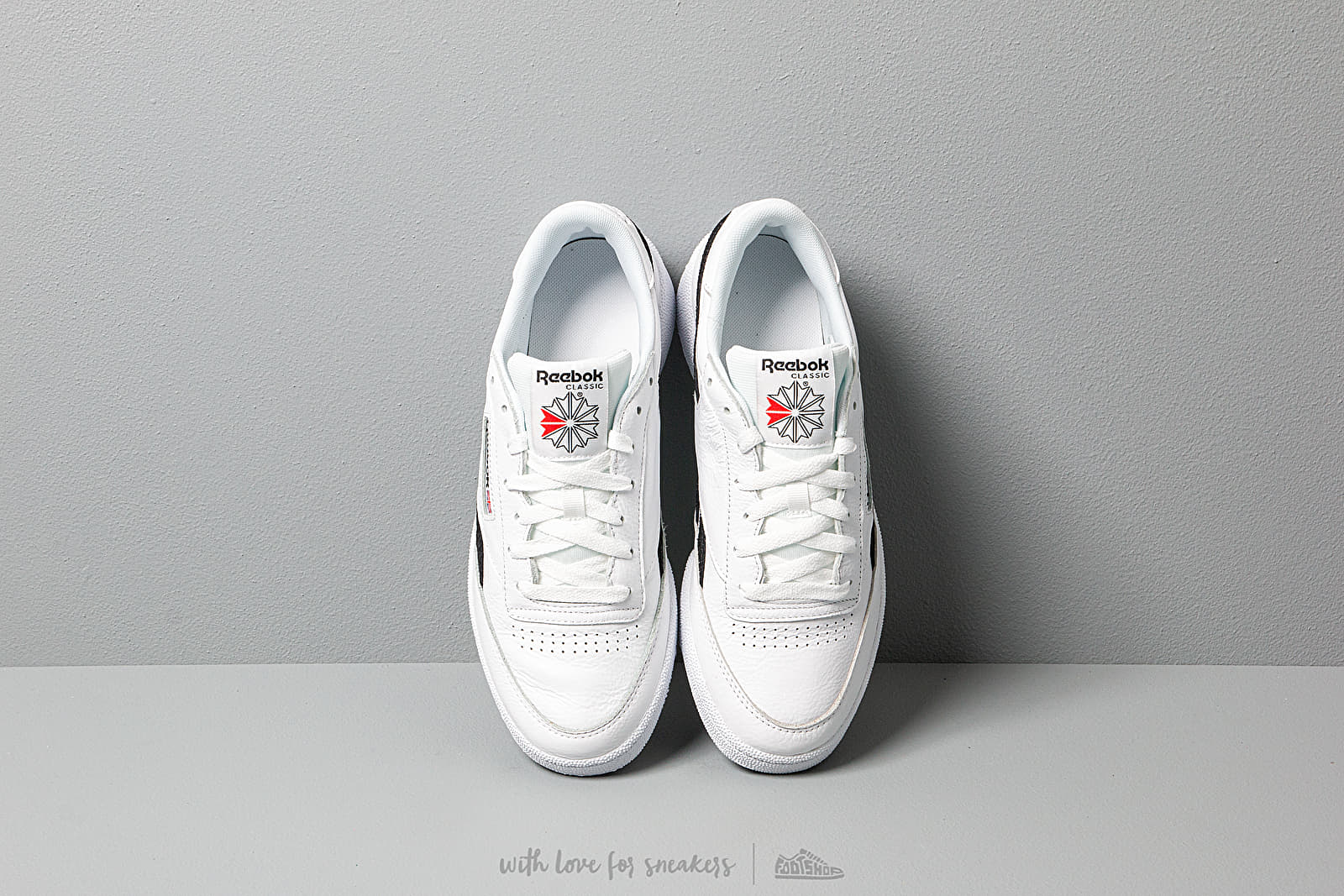 Мъжки кецове и обувки Reebok Club C Revenge Mu White/ Black/ None