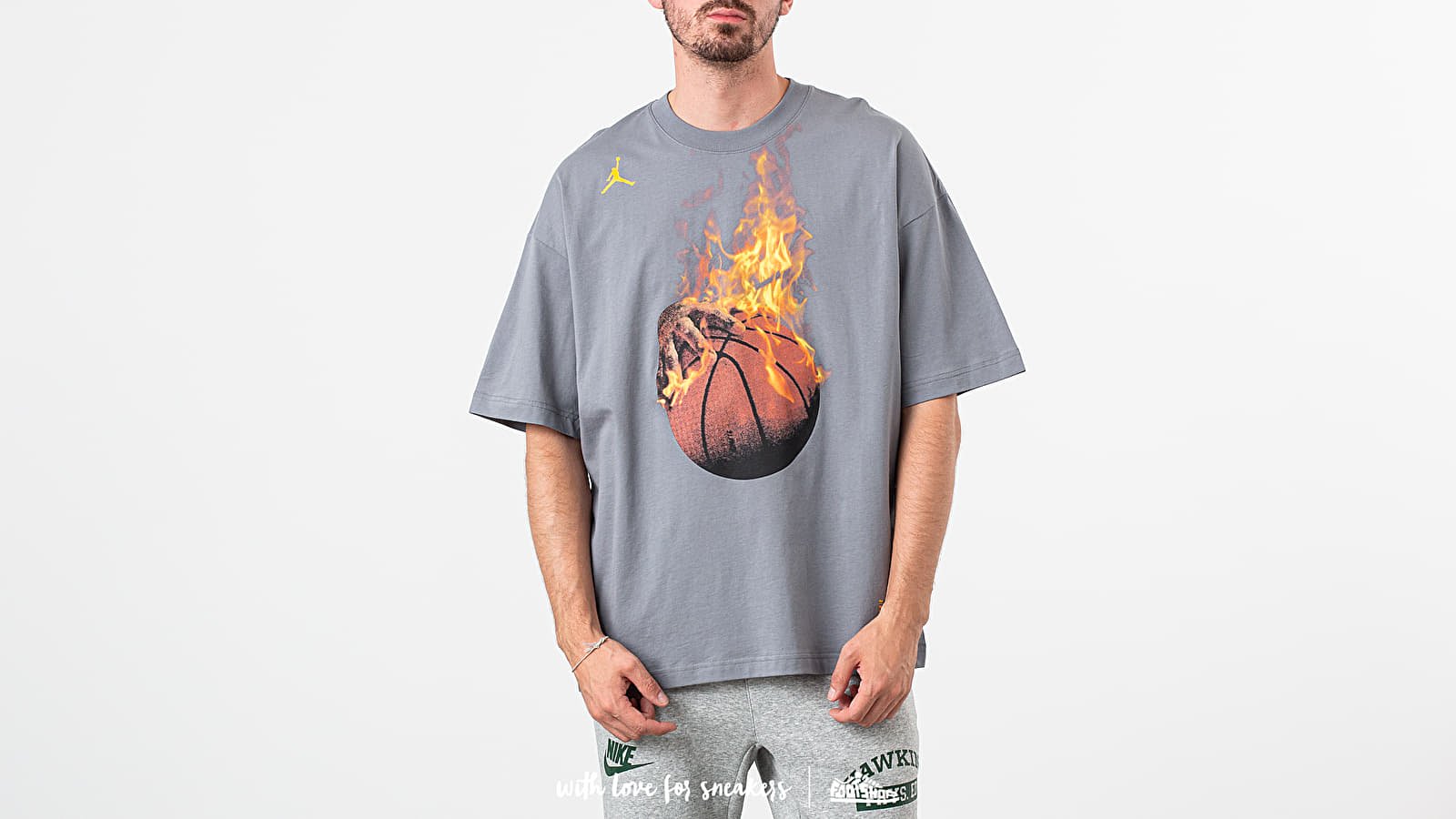 T shirts Jordan Legacy AJ4 Tee Cool Grey Footshop