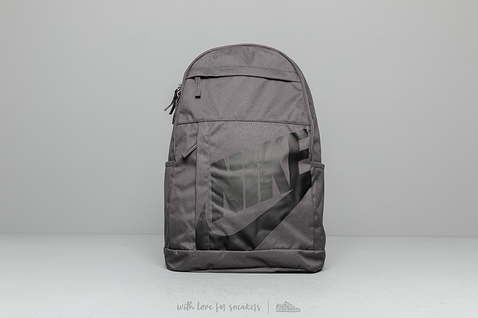 Batohy Nike Elemental Backpack Thunder Grey/ Thunder Grey/ Black