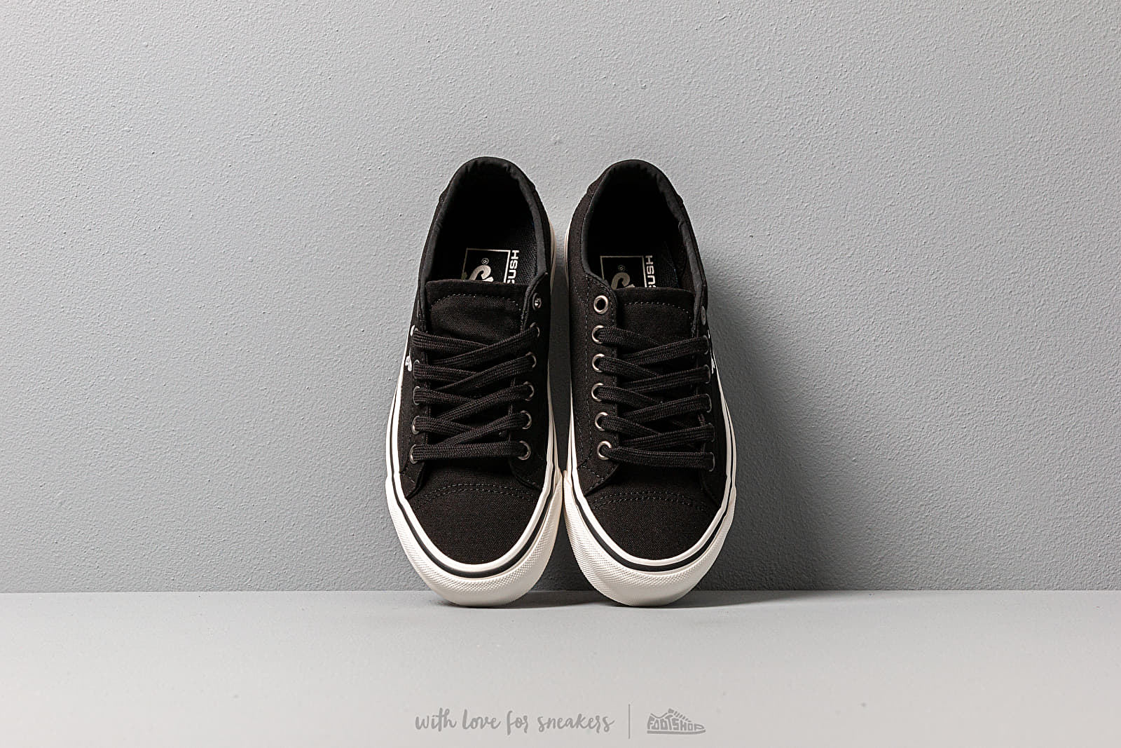 Vans court cheap icon shoes