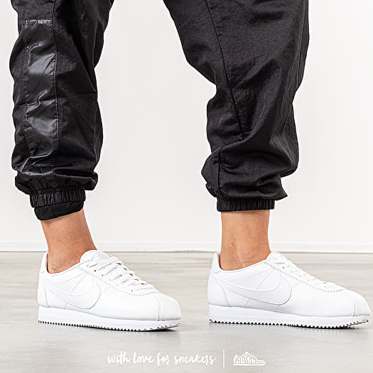 Nike white leather womens shoes online