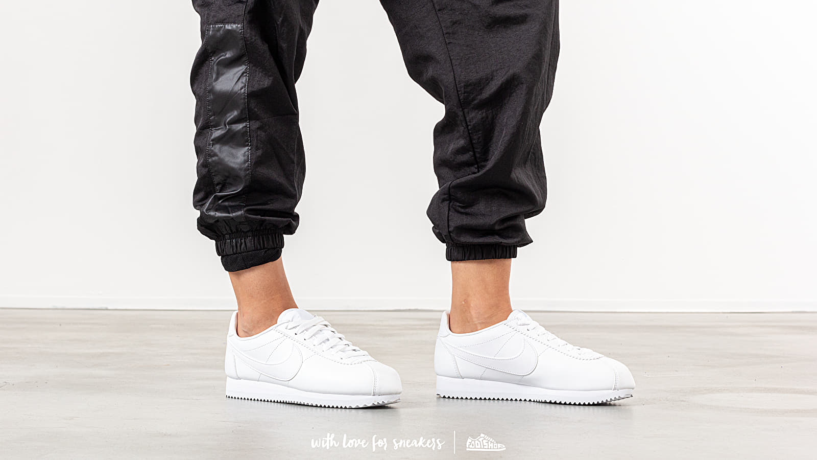 Scarpe donna Nike Wmns Classic Cortez Leather White/ White