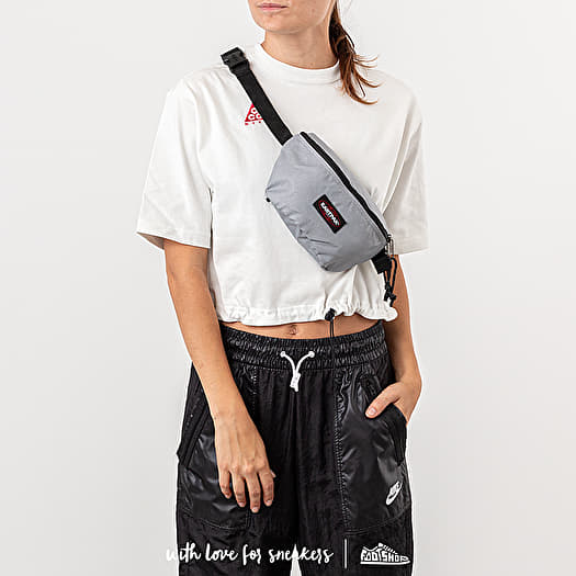 Eastpak deals metallic silver