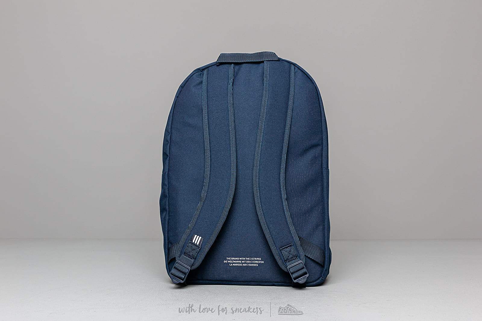 Ed8668 adidas hotsell