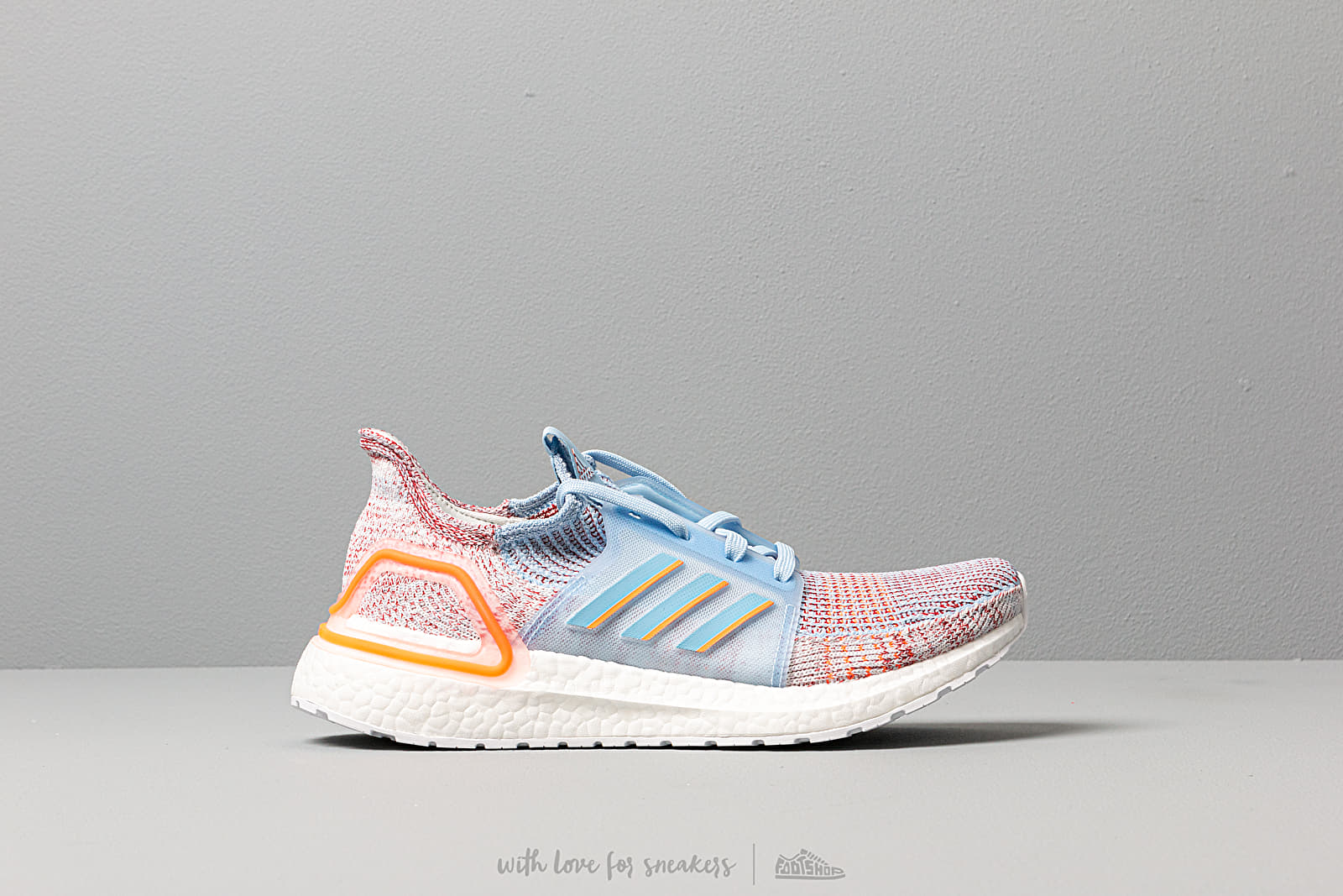 Damen Sneaker und Schuhe adidas UltraBOOST 19 W Glow Blue/ Hi-Res Coral/ Active Maroon