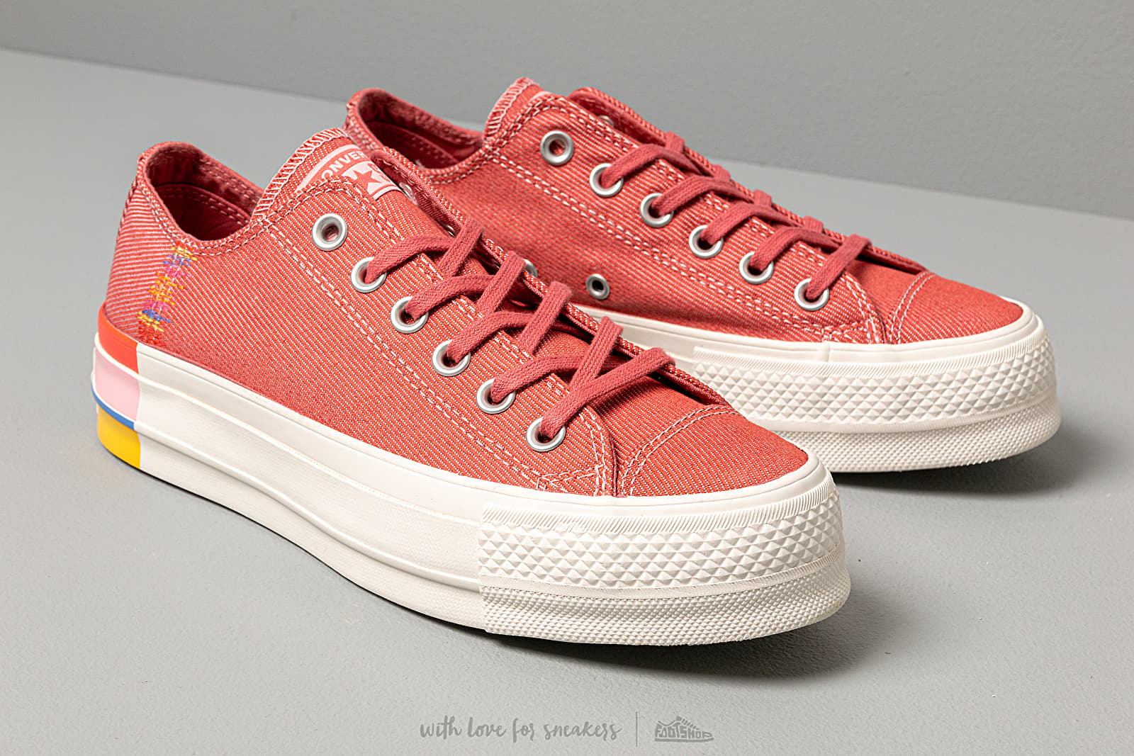 Coastal pink sales converse