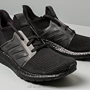 Ultraboost 19 full black top