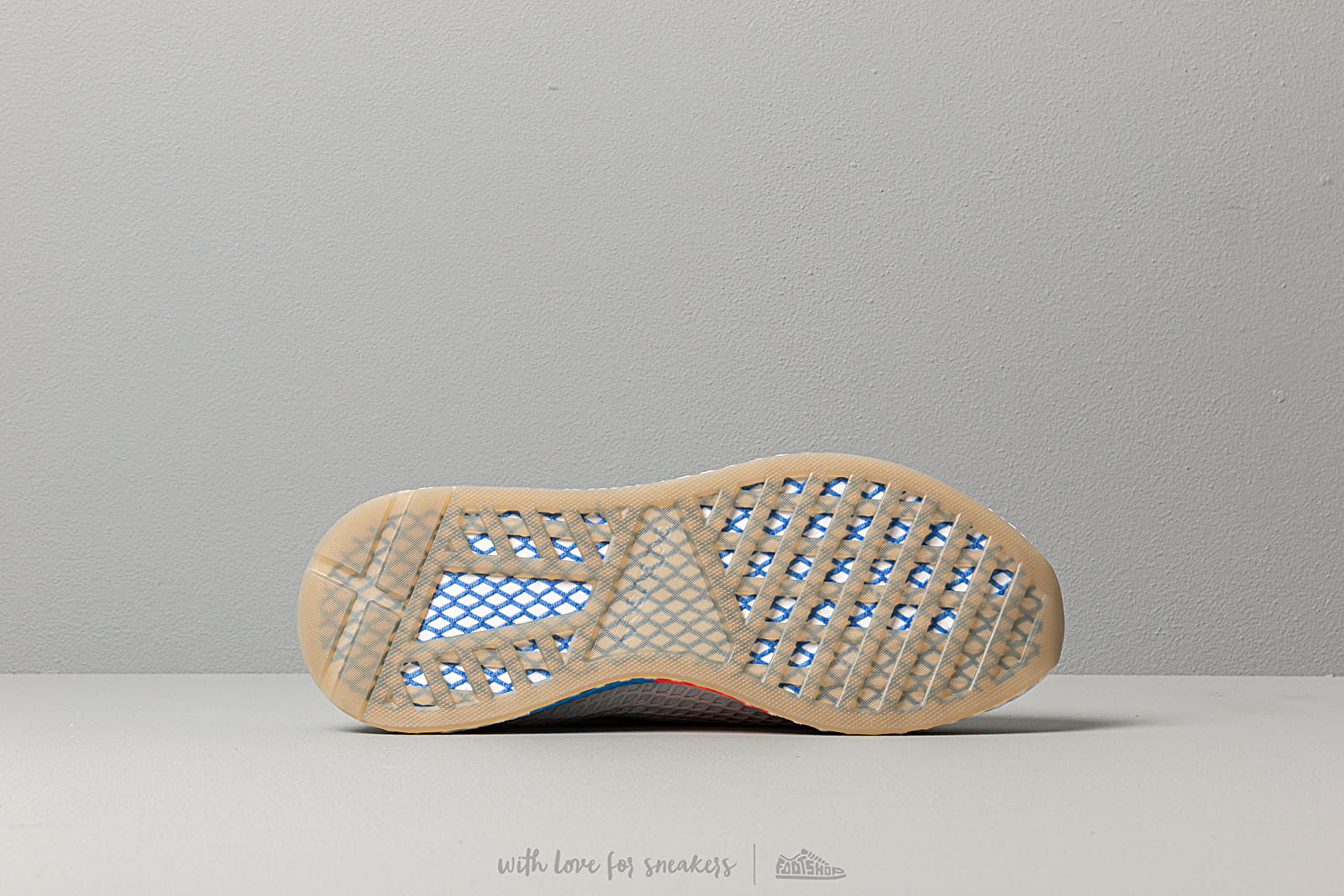 Scarpe uomo adidas Deerupt Runner Ftw White/ Core Black/ Sesame