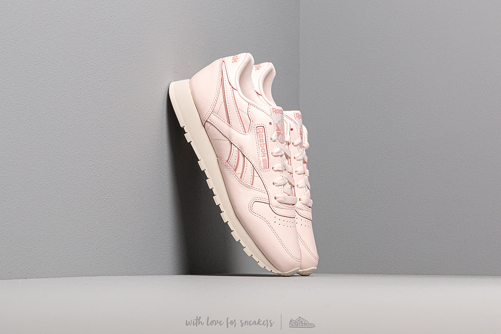 Női cipők Reebok Classic Leather Pale Pink/ Paper White/ Chalk