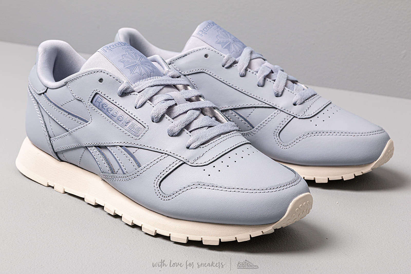 Women s shoes Reebok Classic Leather Denim Dust Paperwhite Footshop