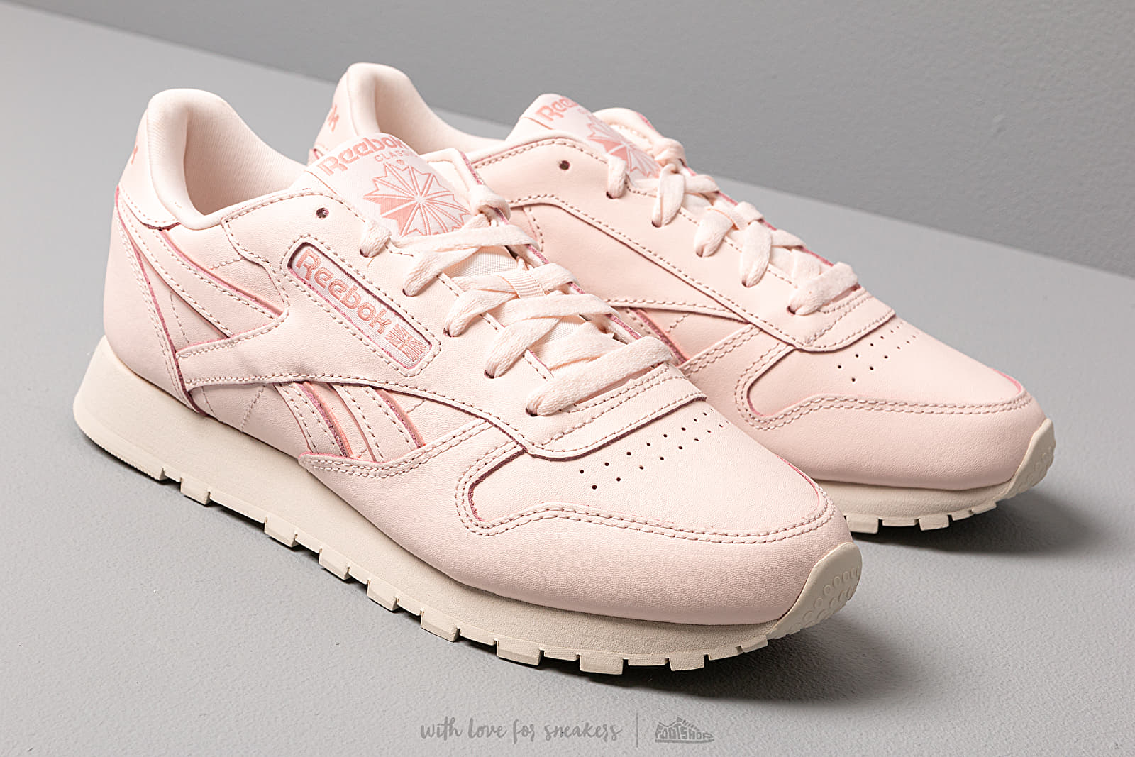 Women s shoes Reebok Classic Leather Pale Pink Paper White Chalk Footshop
