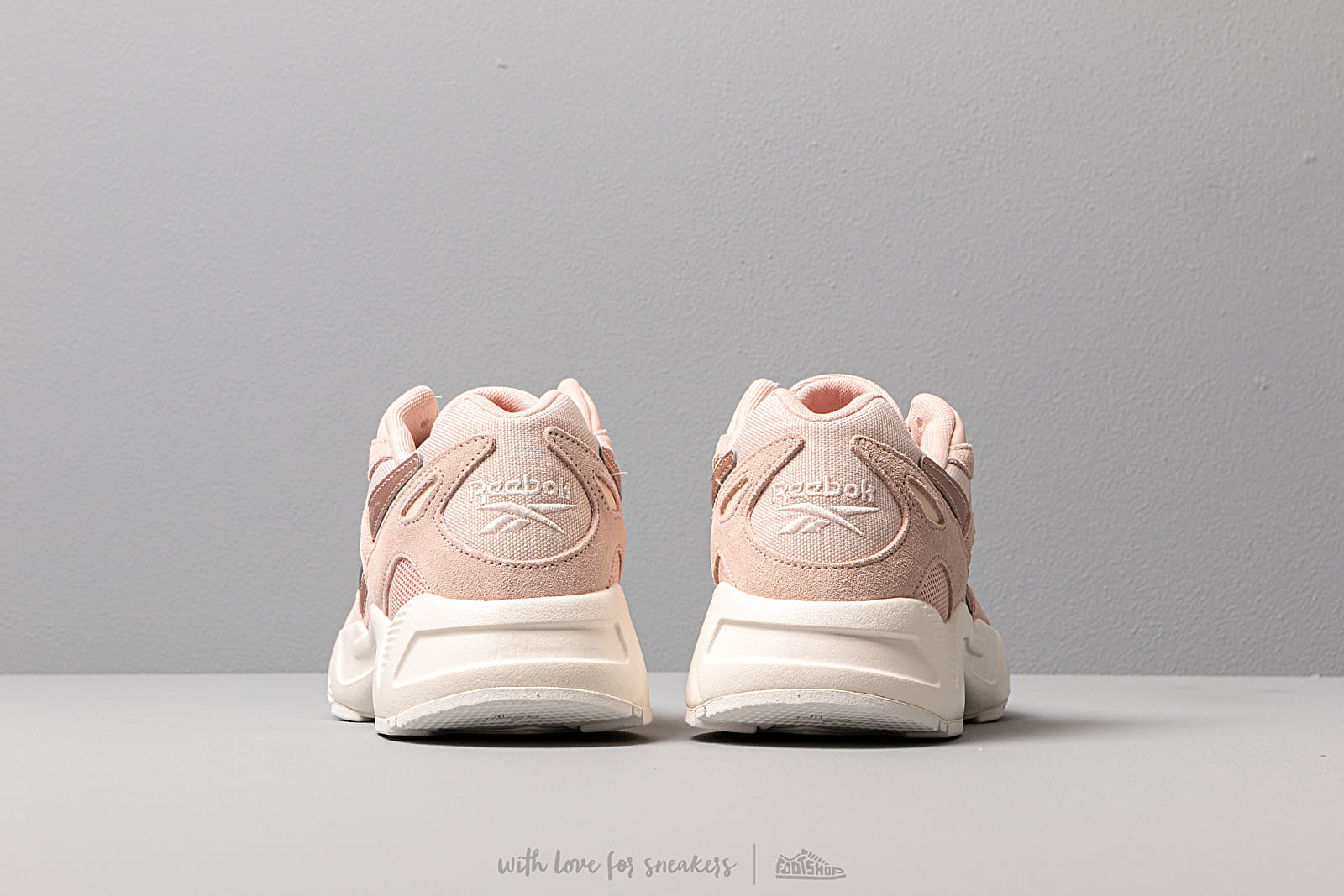 Women s shoes Reebok Aztrek 96 Buff Chalk Pink Orange Footshop