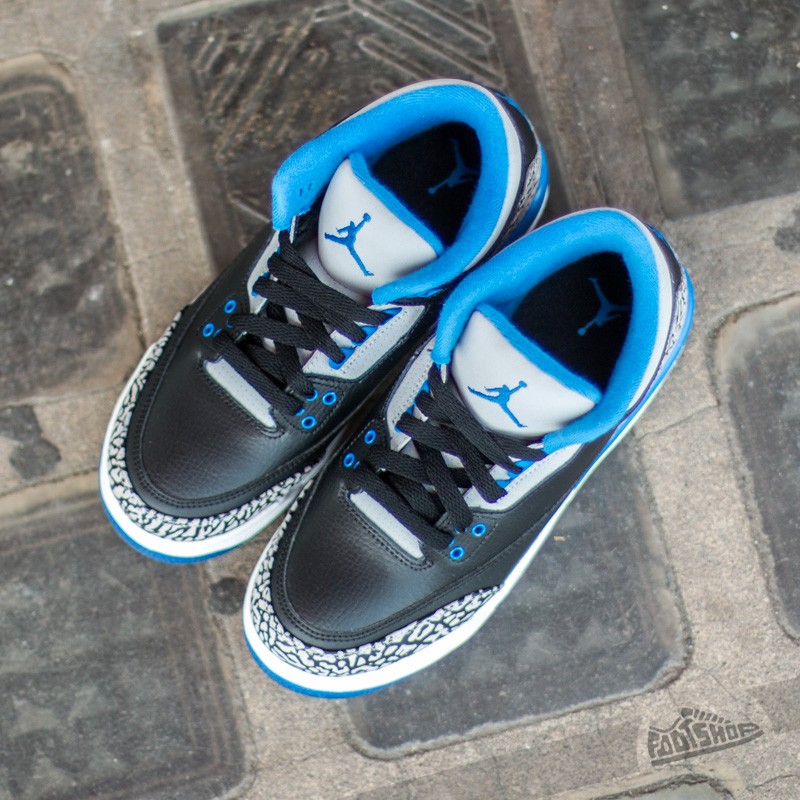 Jordan 3 sport sale blue on feet