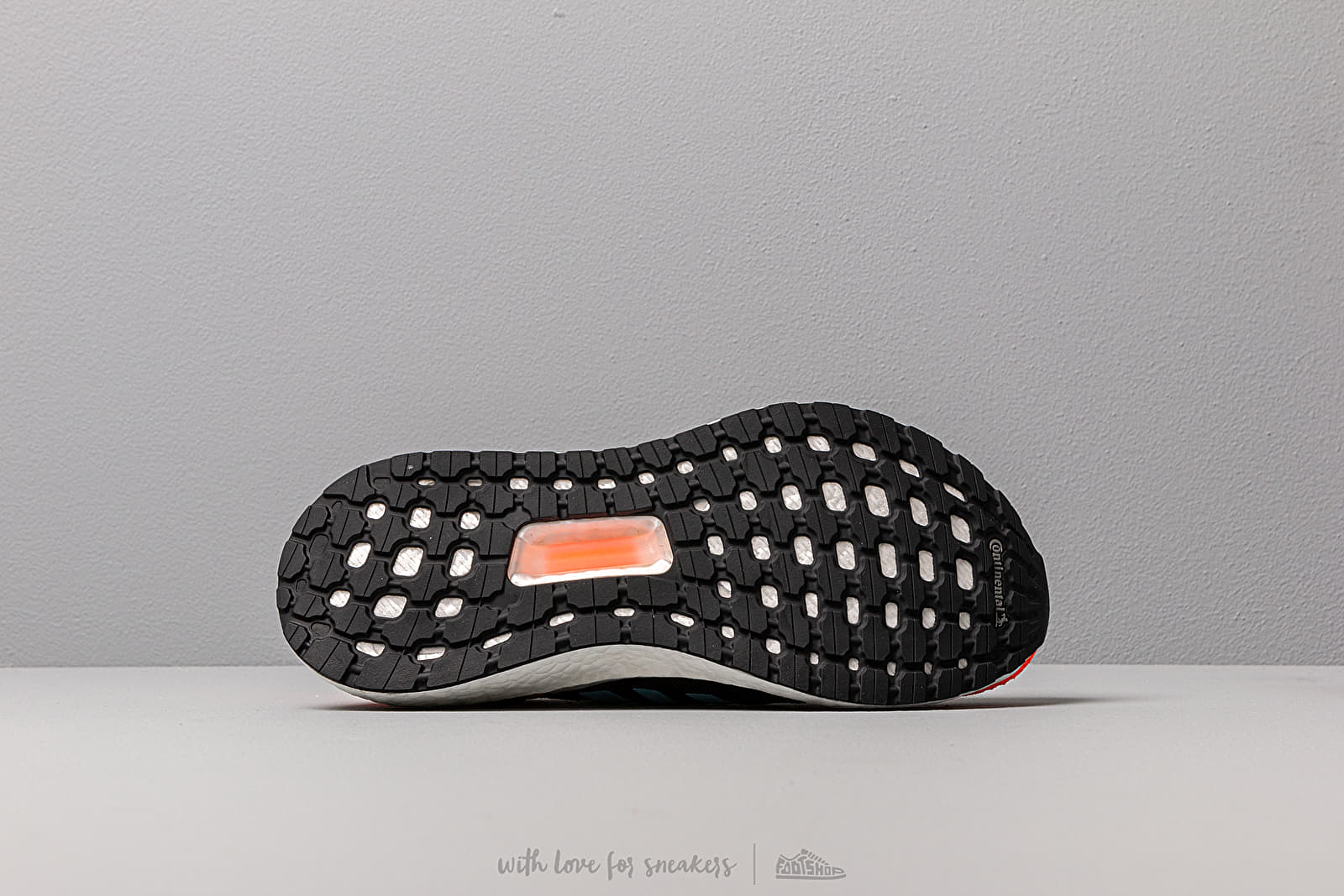 Ultraboost 19 black glow blue online