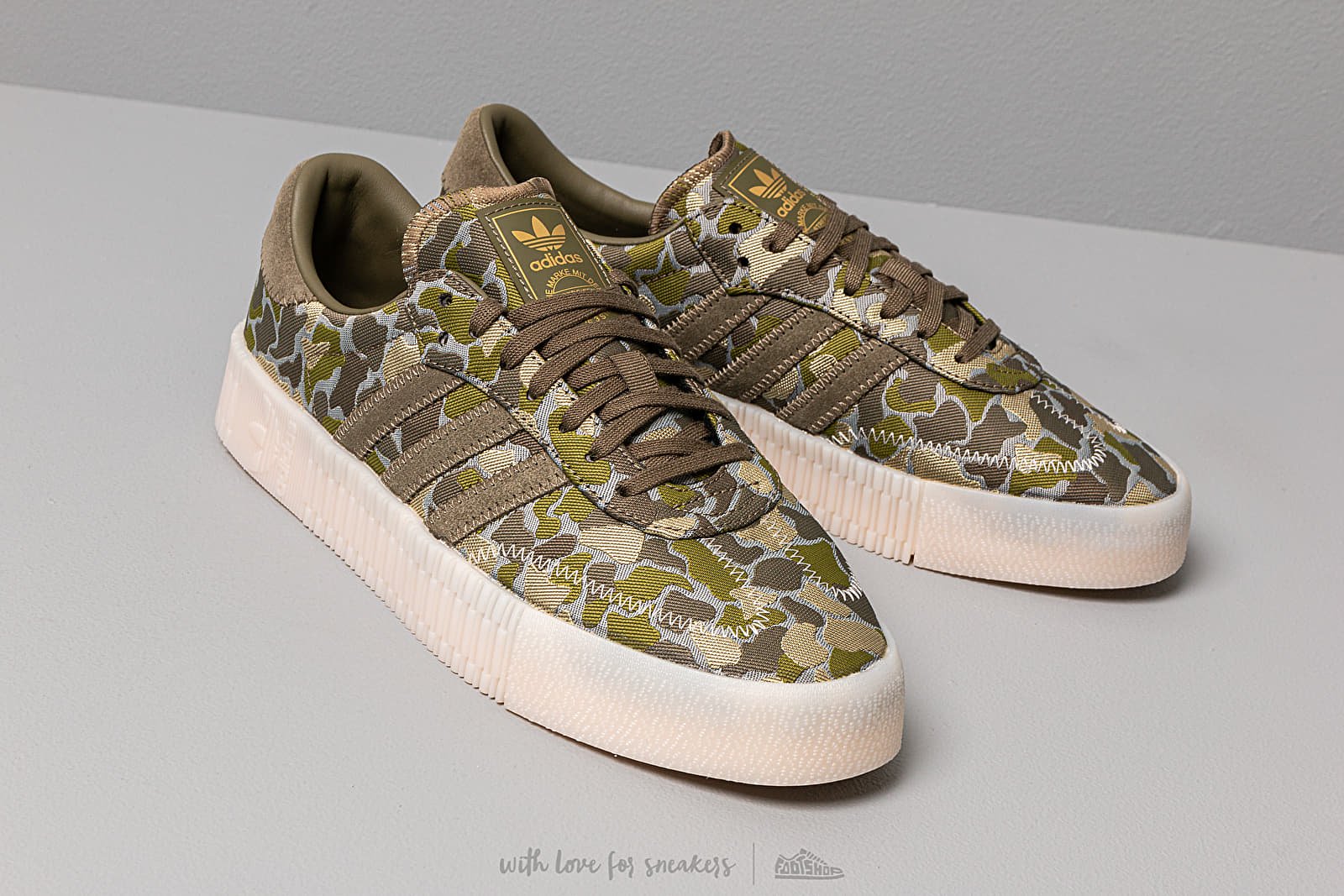 Damen Sneaker und Schuhe adidas Sambarose W Ash Silver/ Raw Khaki/ Tech Olive