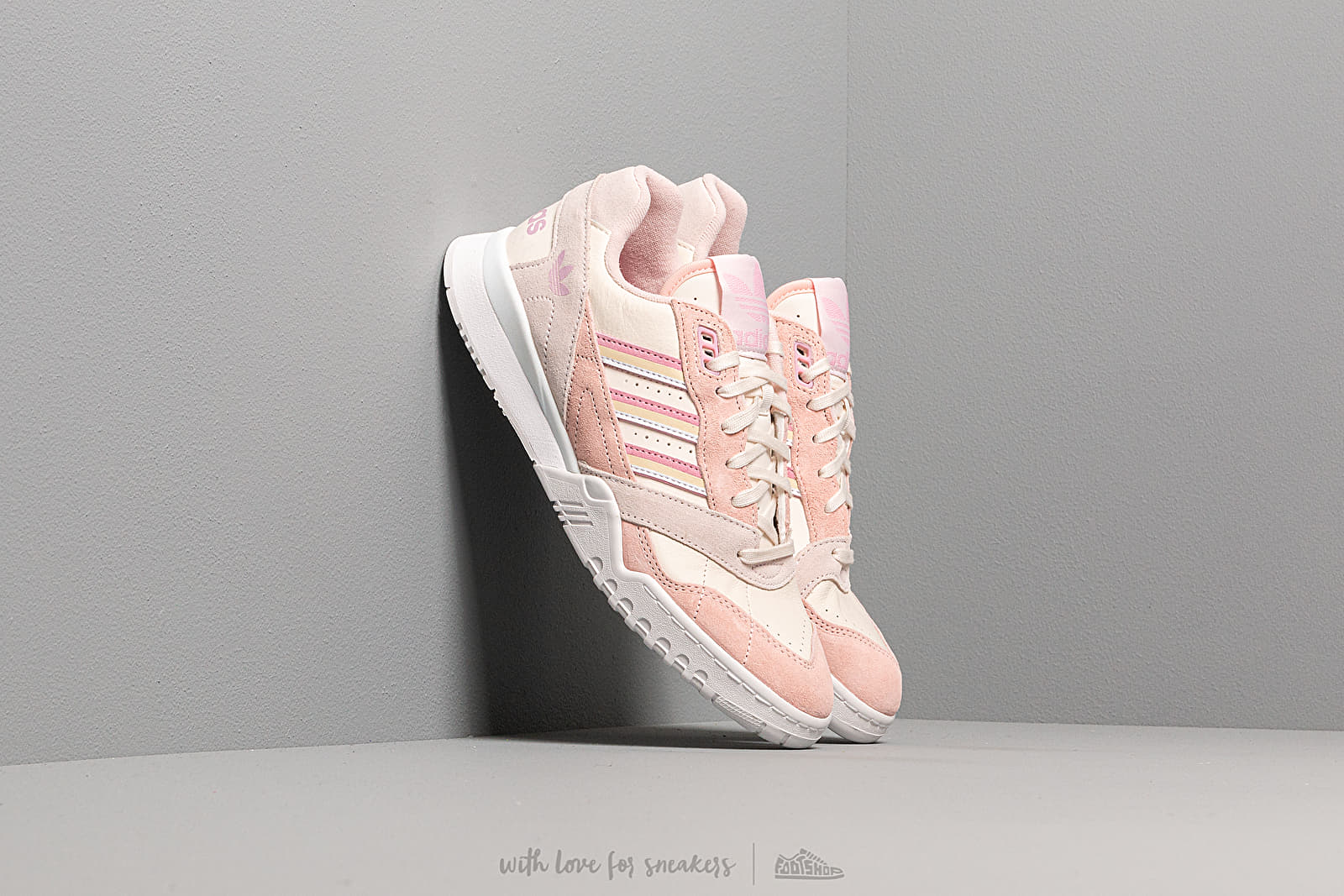 adidas A.R. Trainer W