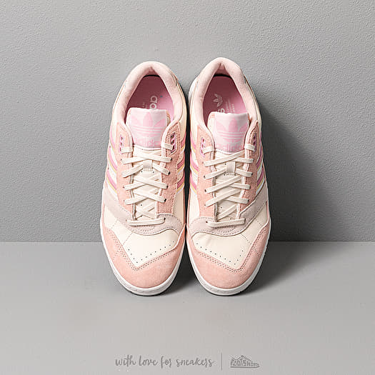 adidas A.R. Trainer W