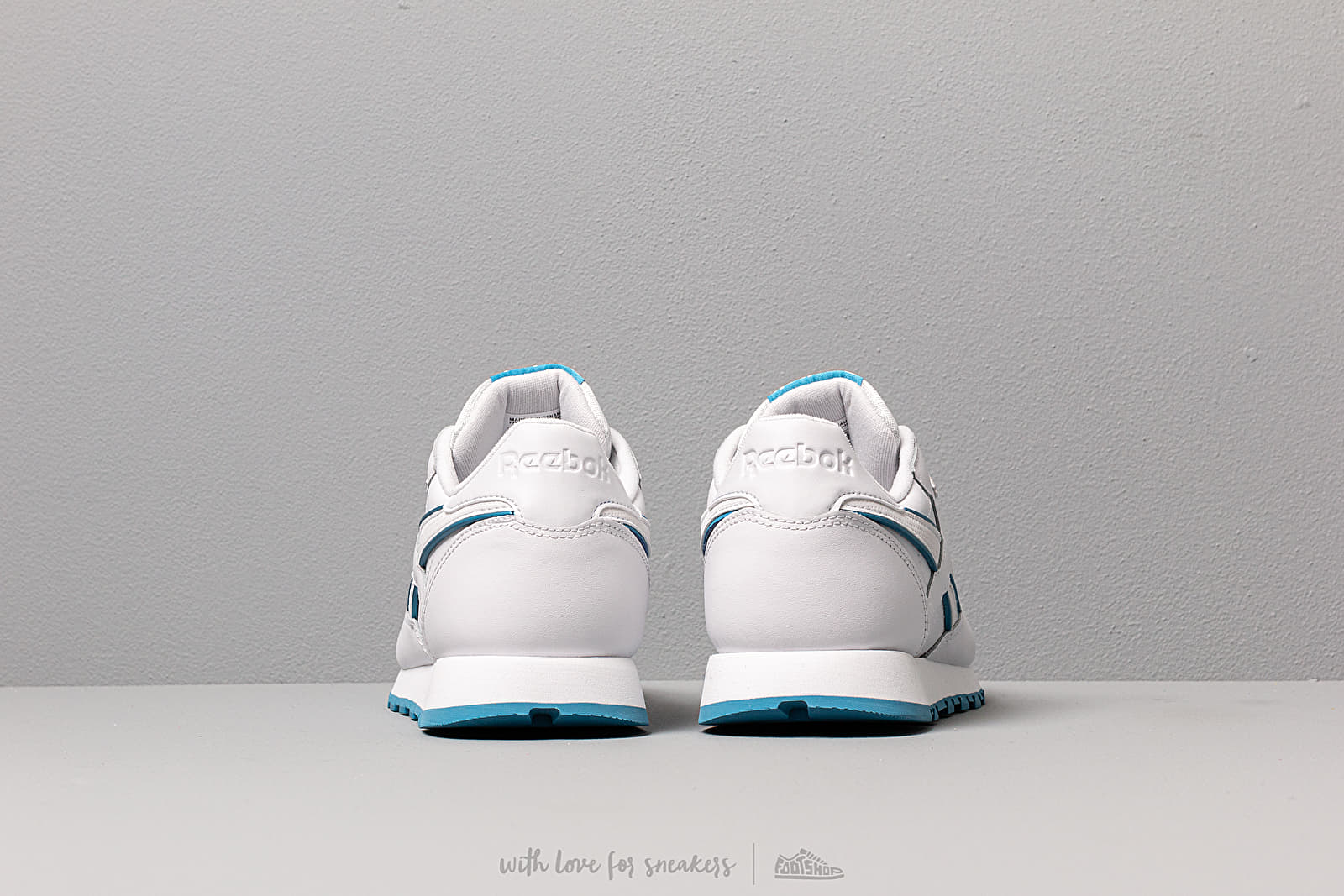 Женская обувь Reebok Cl Lthr Porcelain/ Cyan/ White