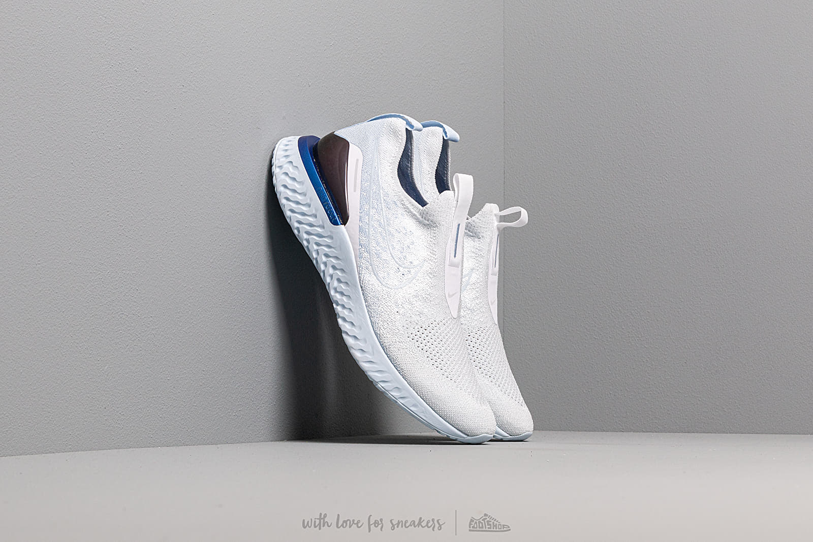 Pánske tenisky a topánky Nike Epic Phantom React Flyknit White/ White-Hydrogen Blue-Blue Tint