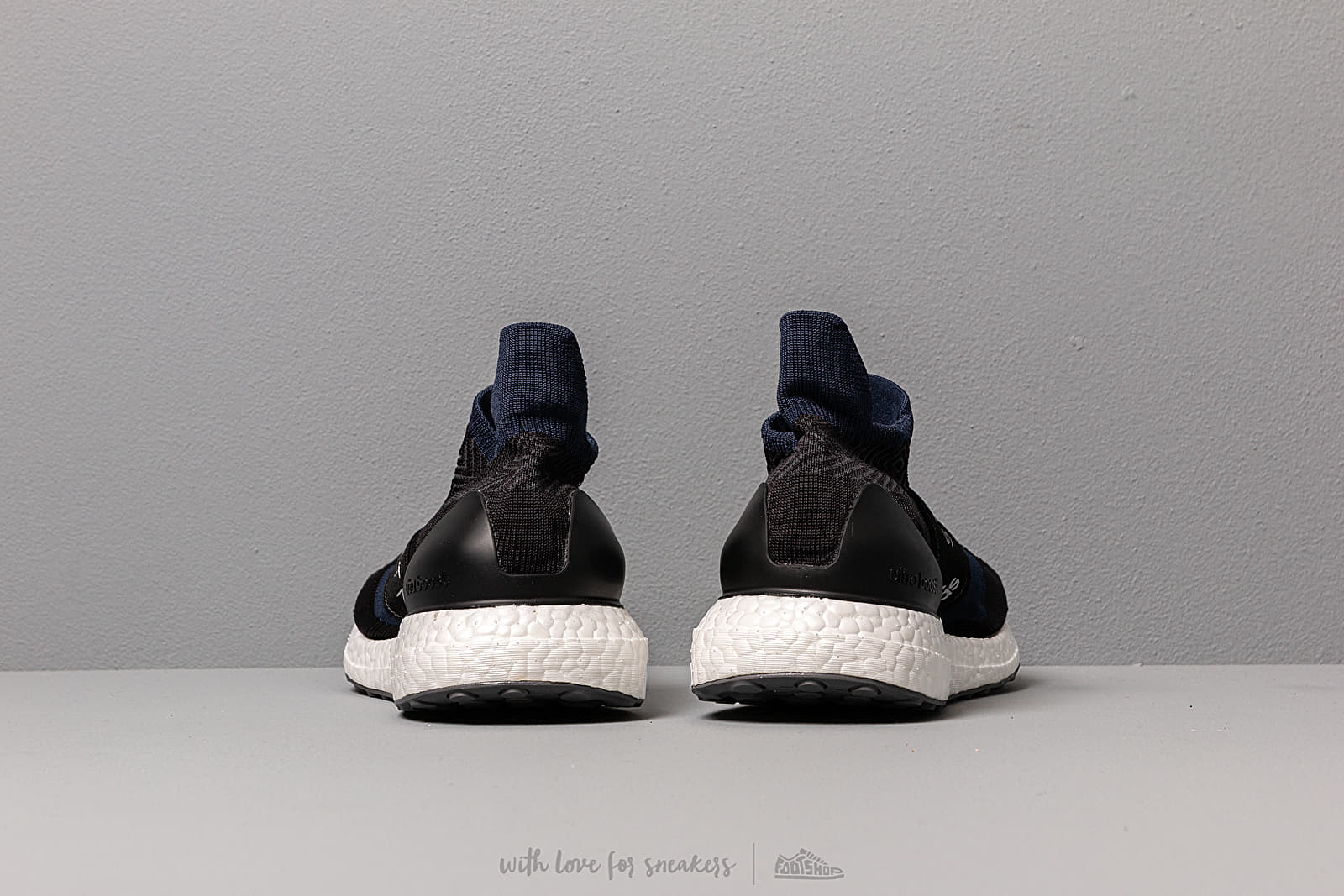 Women's shoes adidas x Stella McCartney UltraBOOST X 3.D. Black White/ Night Indigo/ Noir Blue