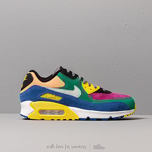Nike Air Max 90 Qs
