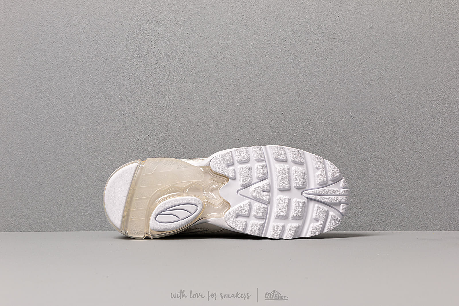 Ženski čevlji Puma CELL Stellar Soft Wn s Puma White-Puma Team Gold