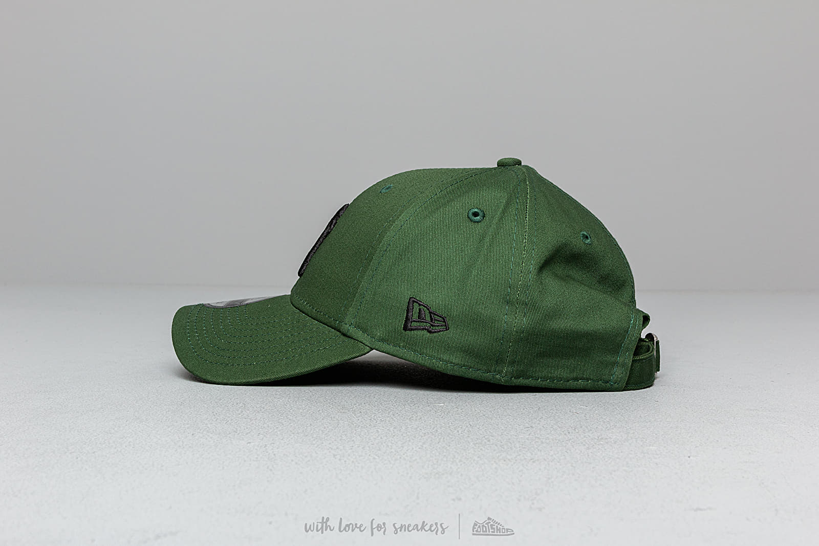 Шапки New Era 9Forty MLB Essential New York Yankees Cap Green