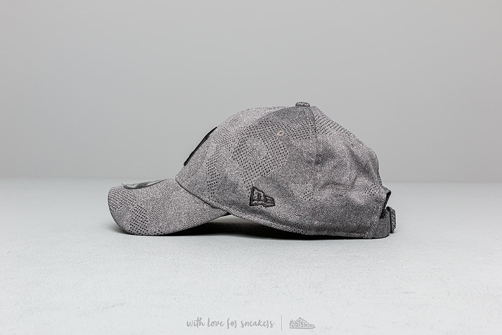 Cappelli New Era 9Forty MLB Engineered Plus New York Yankees Cap Grey