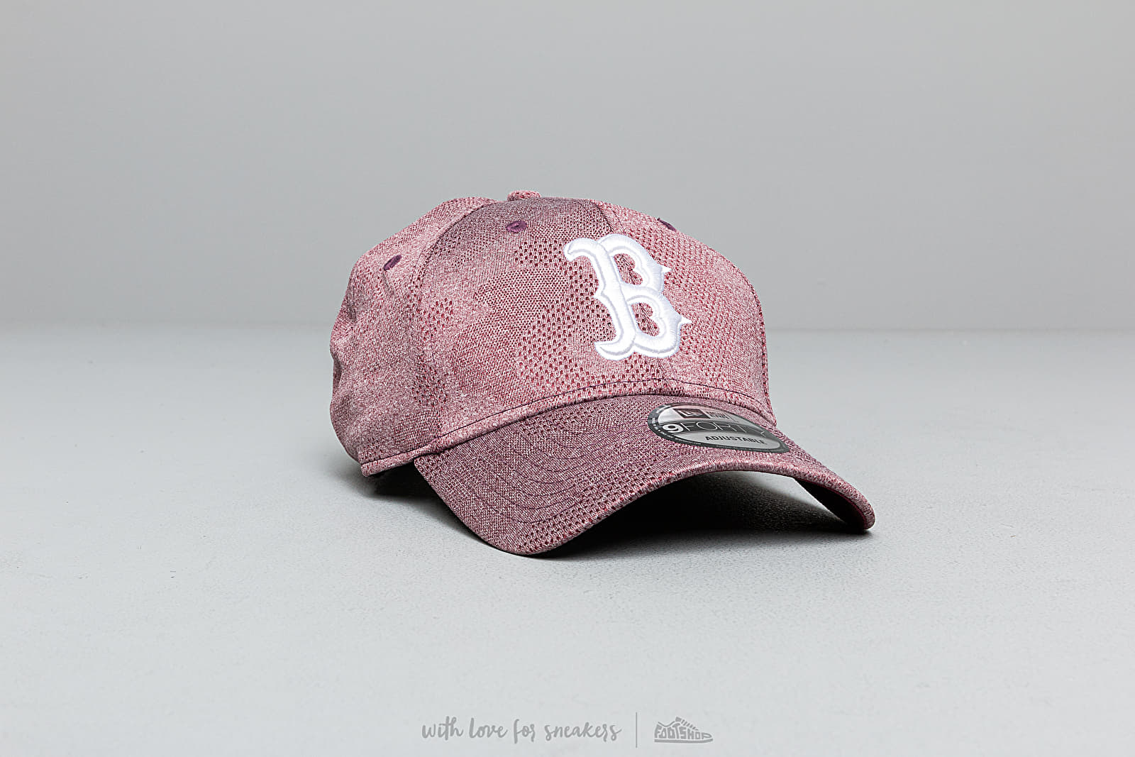 Šiltovky New Era 9Forty MLB Engineered Plus Boston Red Sox Cap Purple