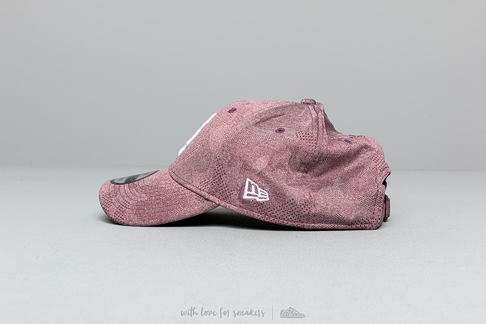 Šiltovky New Era 9Forty MLB Engineered Plus Boston Red Sox Cap Purple