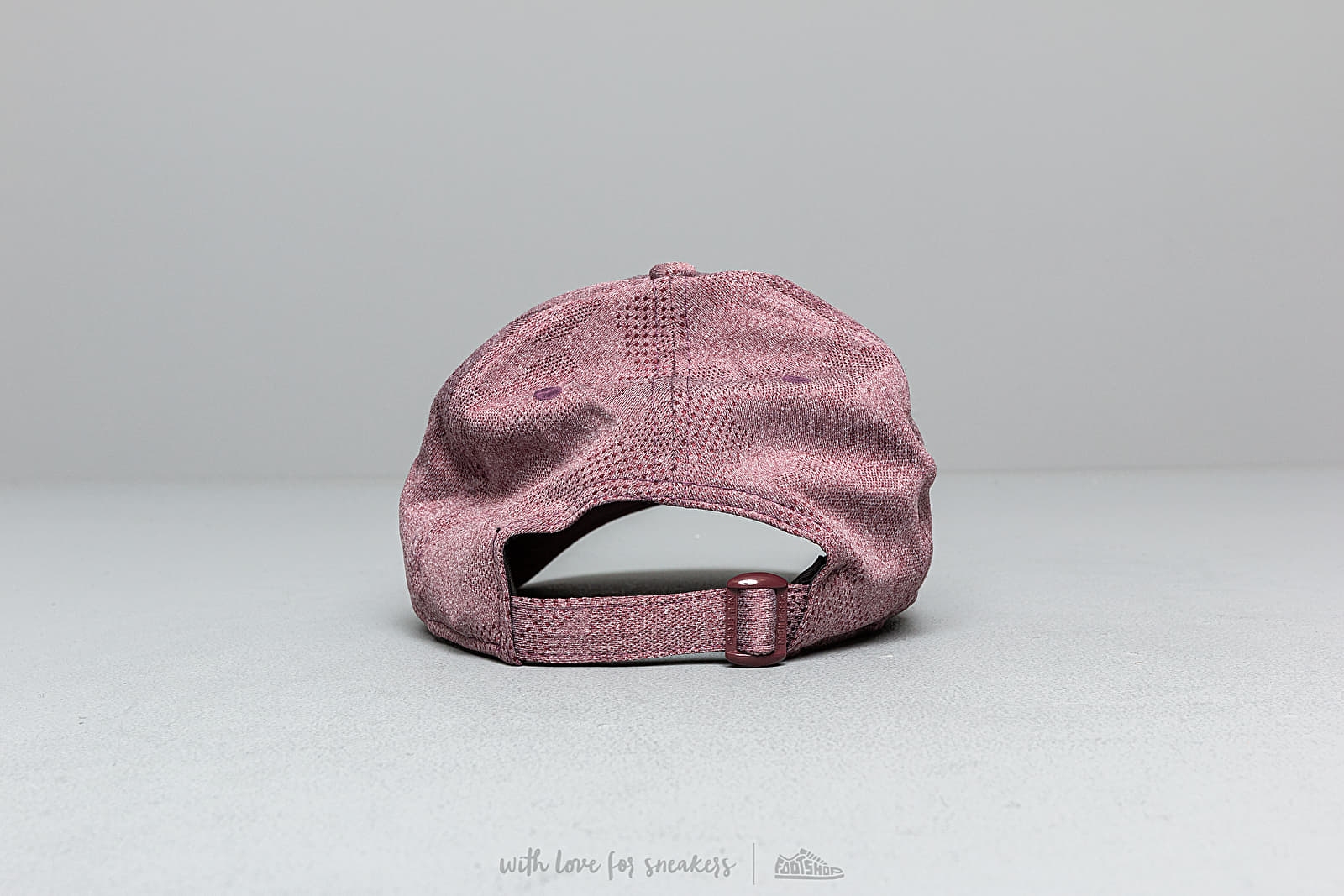 Šiltovky New Era 9Forty MLB Engineered Plus Boston Red Sox Cap Purple