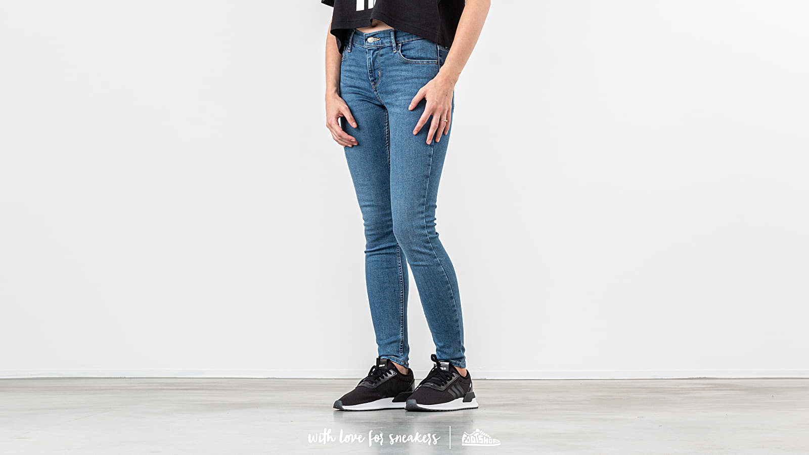 Pants and jeans Levi s 710 Innovation Super Skinny Jeans Medium Blue Footshop