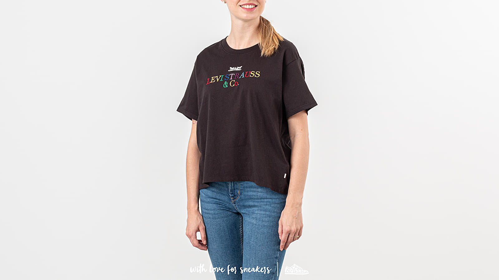 Trička Levi's® Graphic Varsity Tee Black