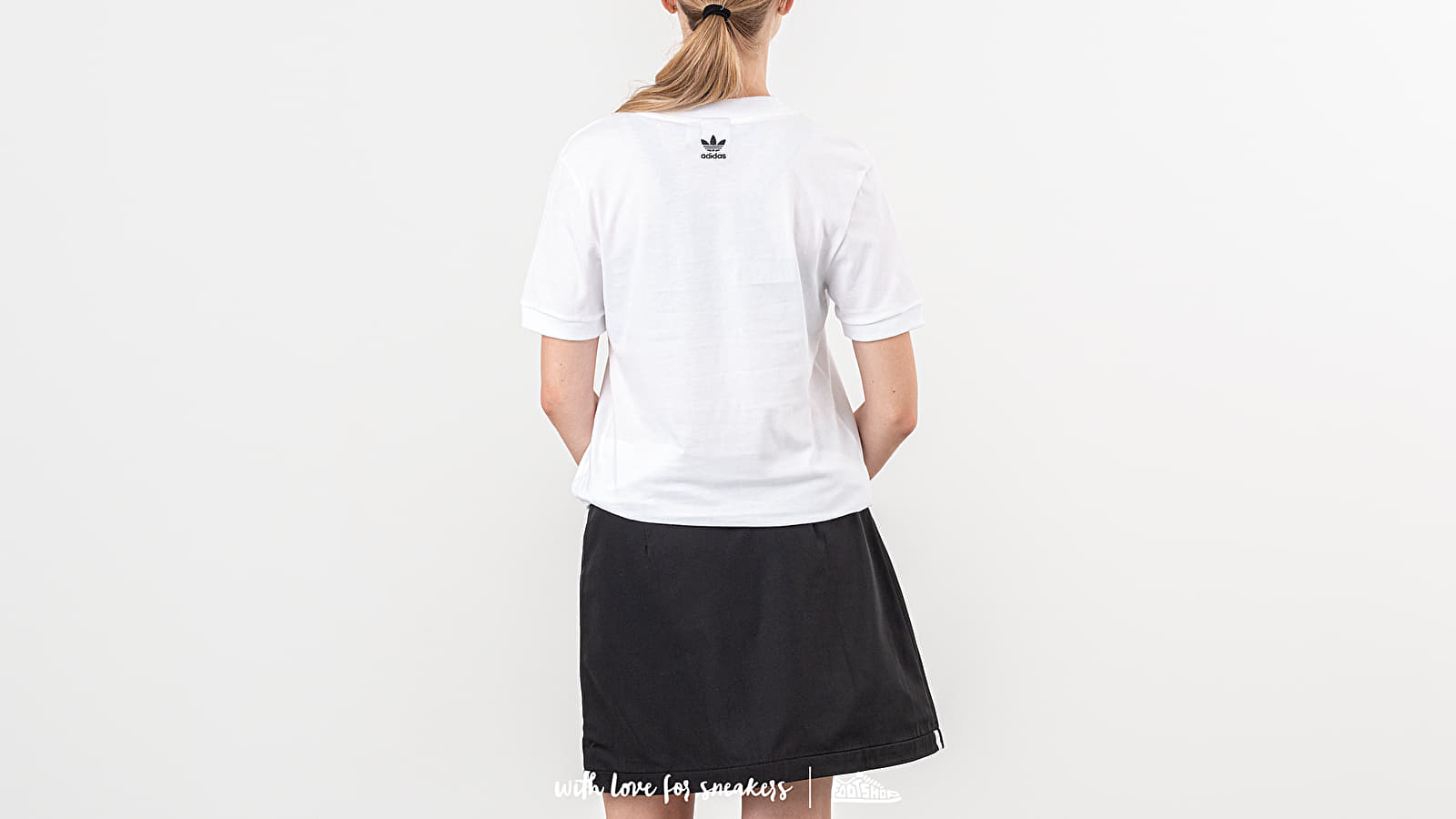 T-skjorter adidas Tee White