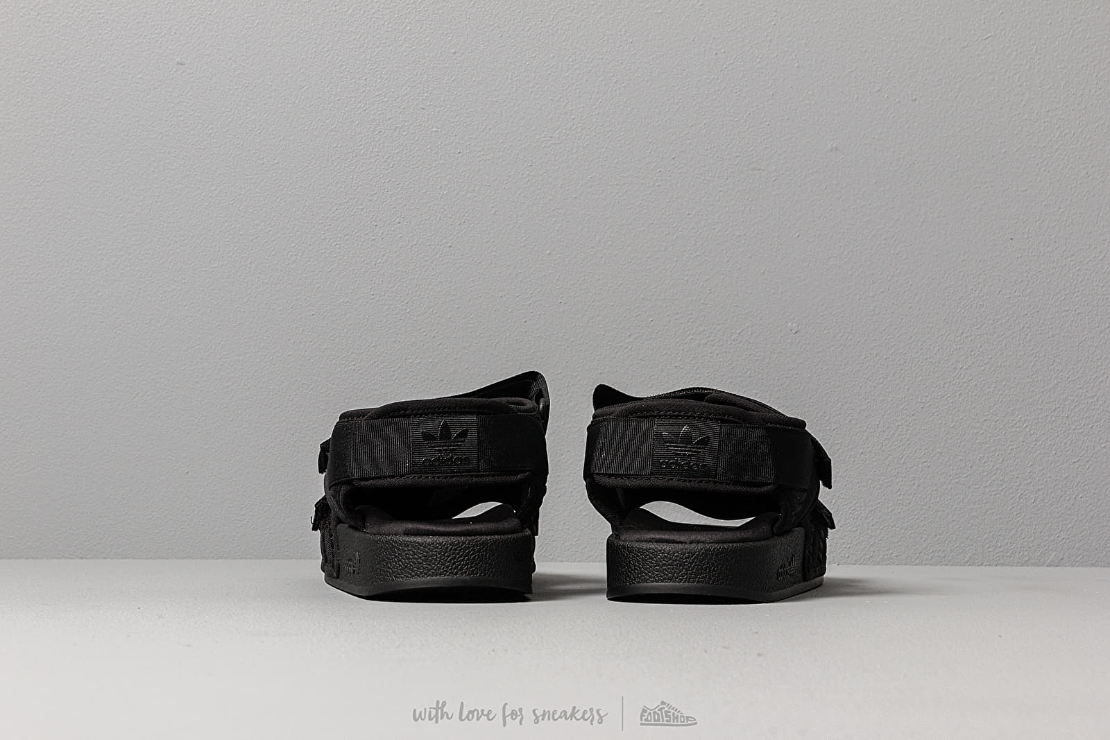 Adilette sandal sales 2. w