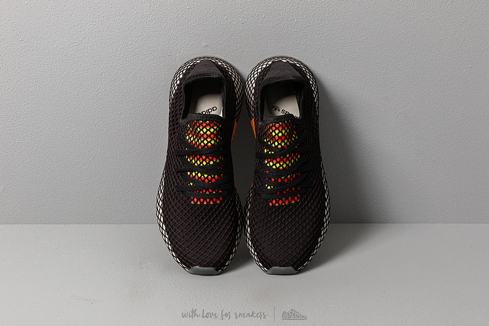Pánské tenisky a boty adidas Deerupt Runner Core Black/ Sesame/ Solar Red