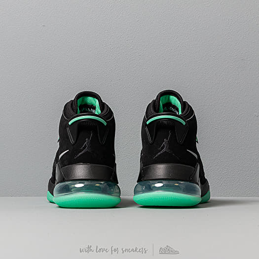 Nike jordan mars hotsell 270 green glow