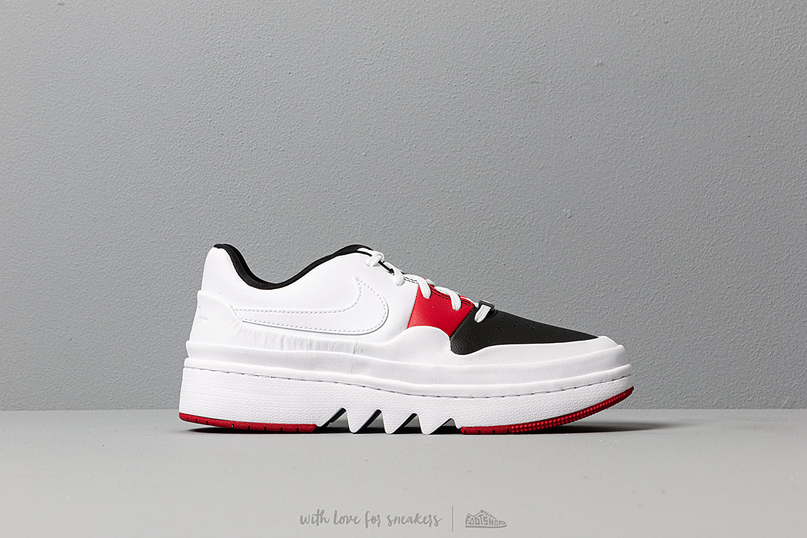 Női cipők Air Jordan Wmns 1 Jester XX Low Laced White/ Gym Red-Black