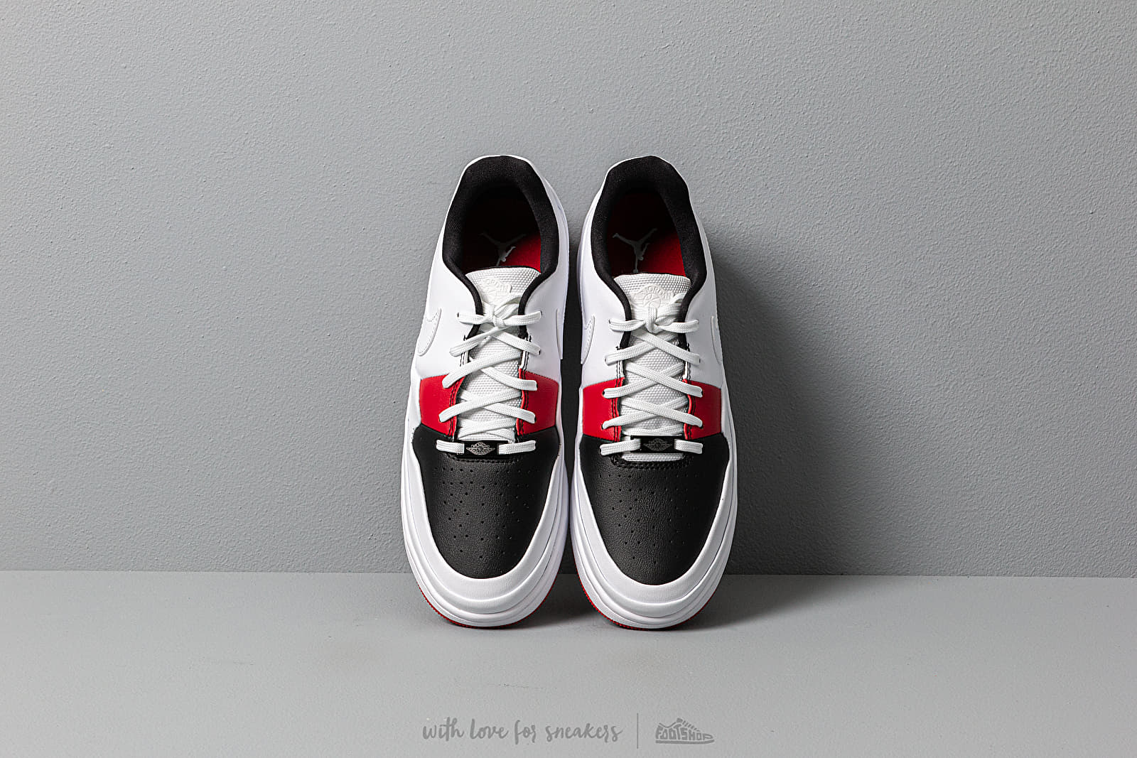 Női cipők Air Jordan Wmns 1 Jester XX Low Laced White/ Gym Red-Black