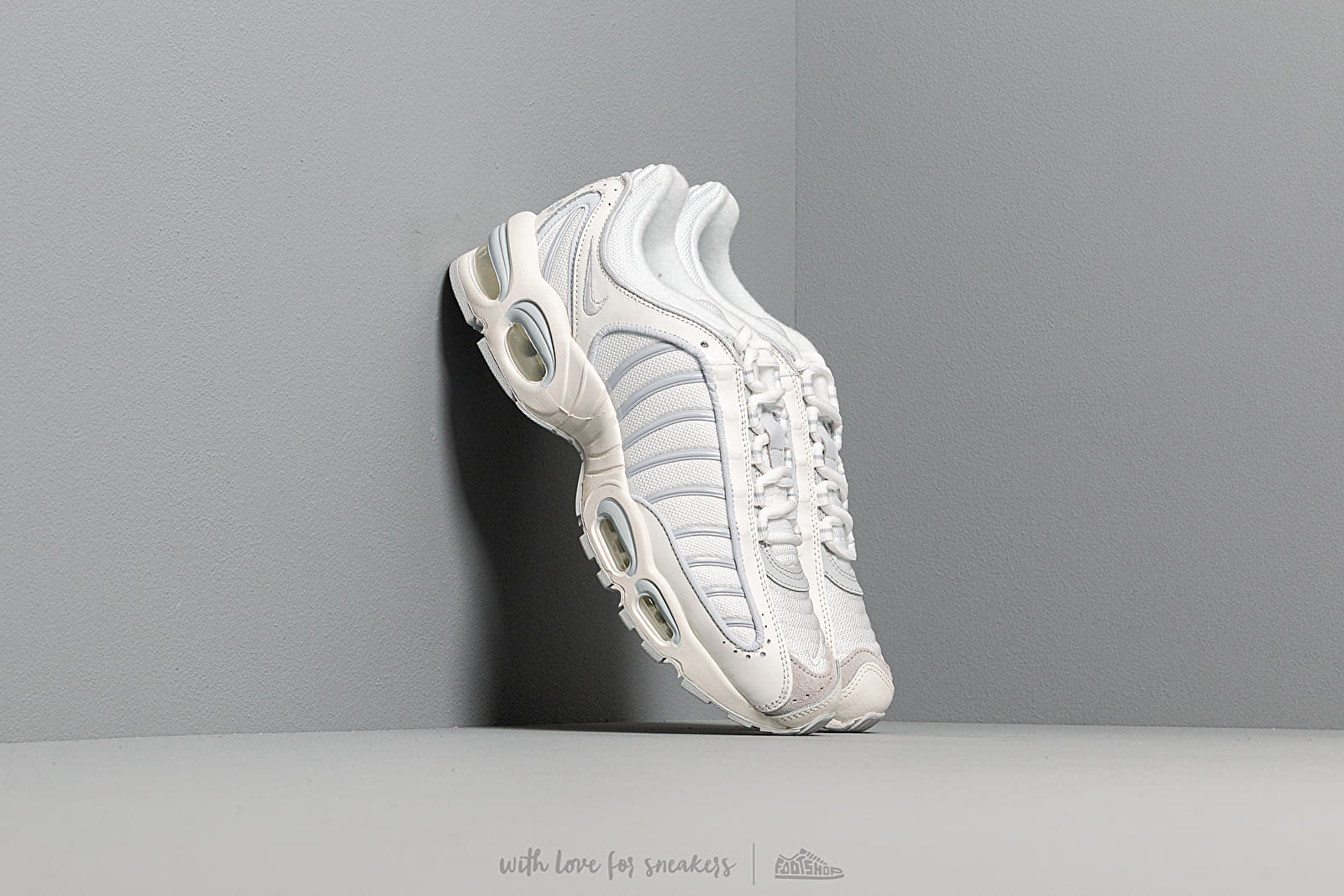 Air max tailwind white clearance