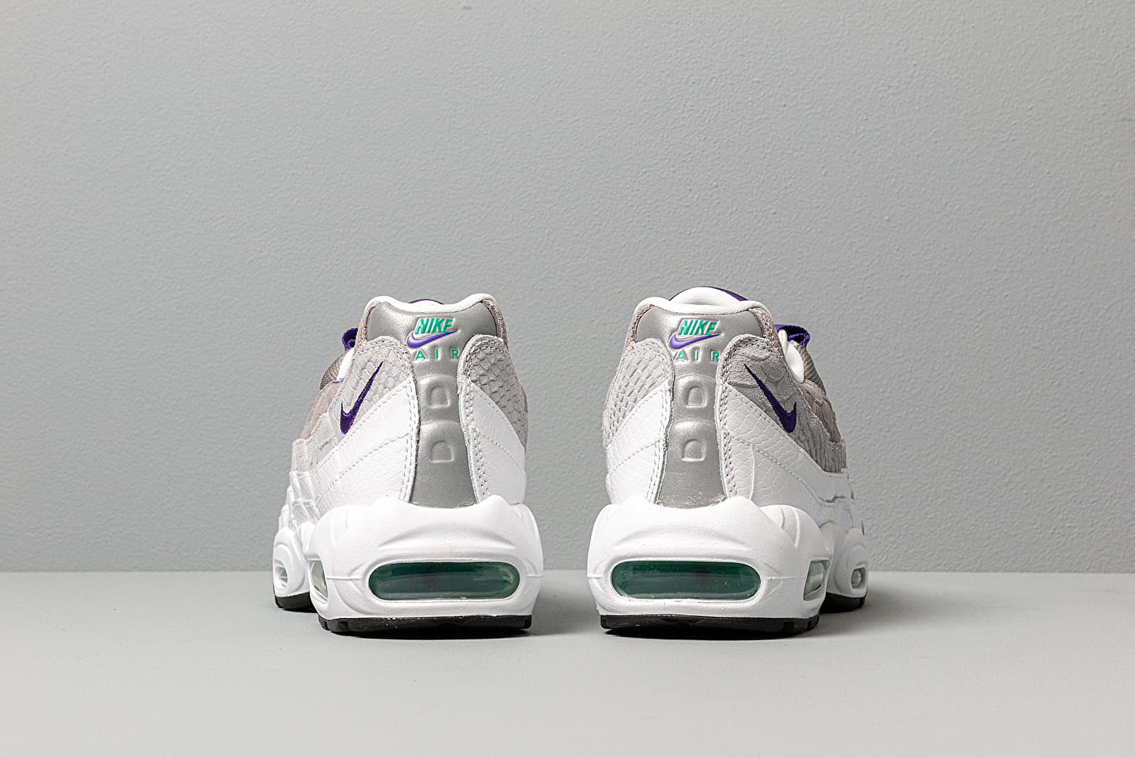 Nike air max 95 online lv8 white/court purple-emerald green
