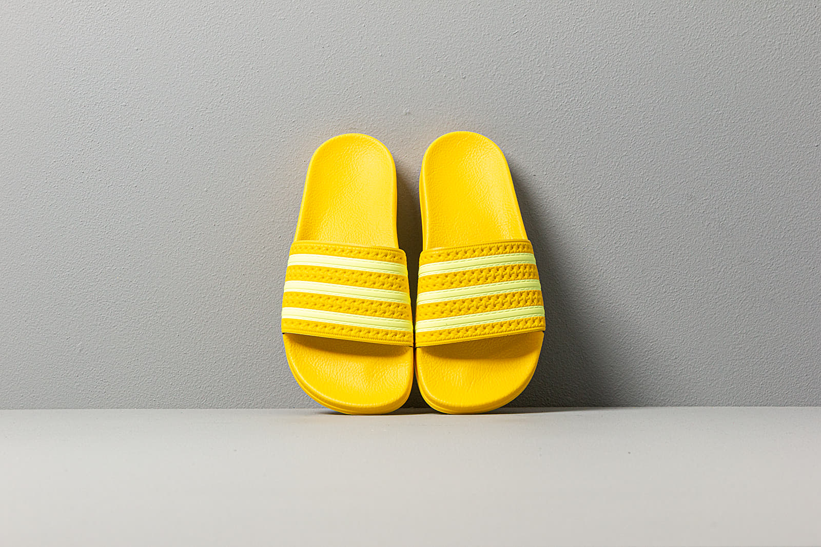 Adilette semi online frozen yellow