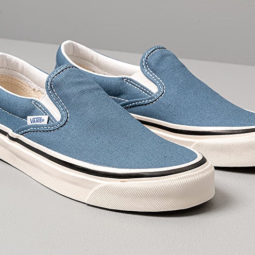 Vans Classic Slip On 9