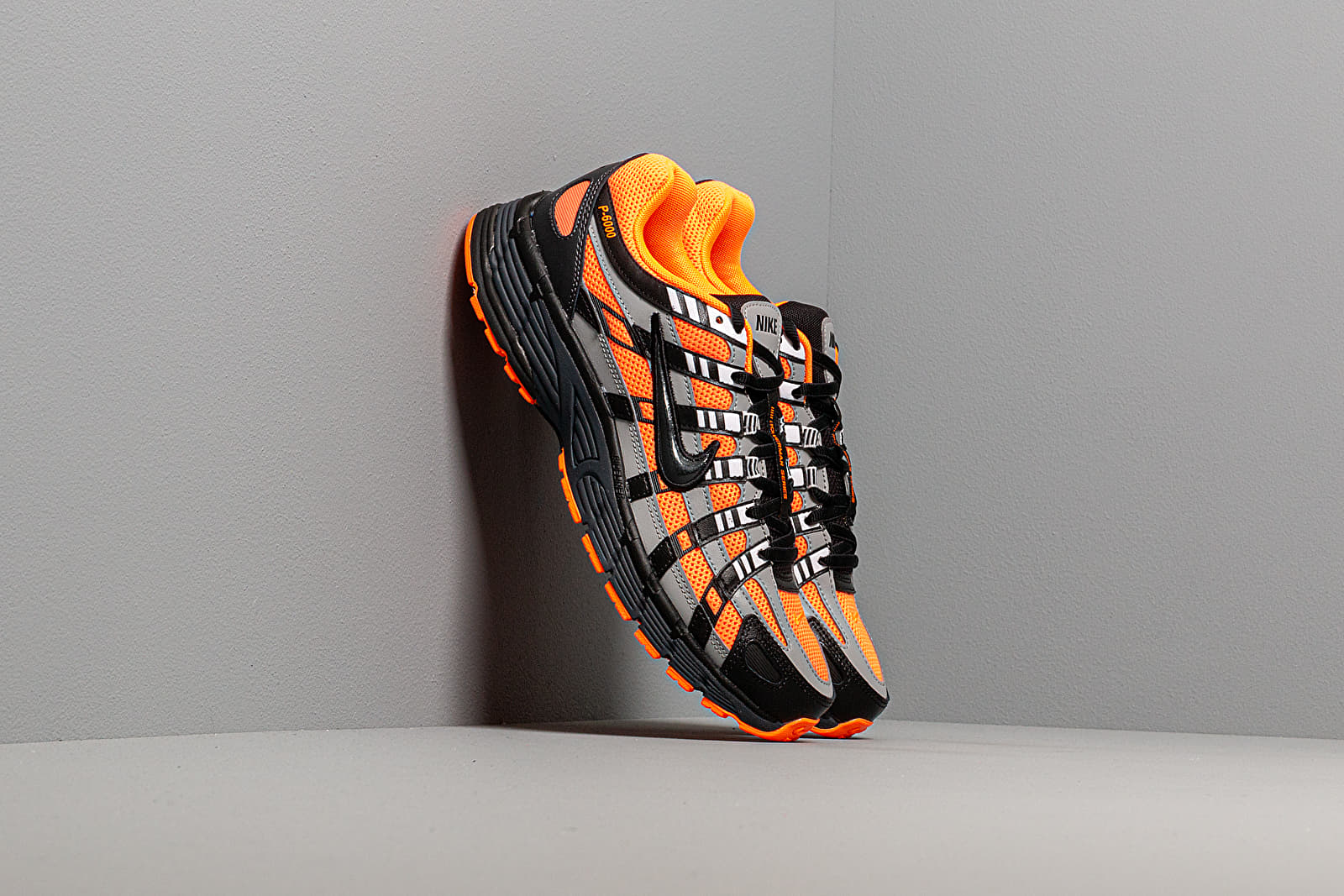 Men s shoes Nike P 6000 Total Orange Black Anthracite Flt Silver Footshop