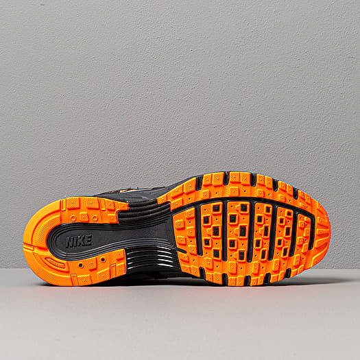 Nike mens orange top shoes