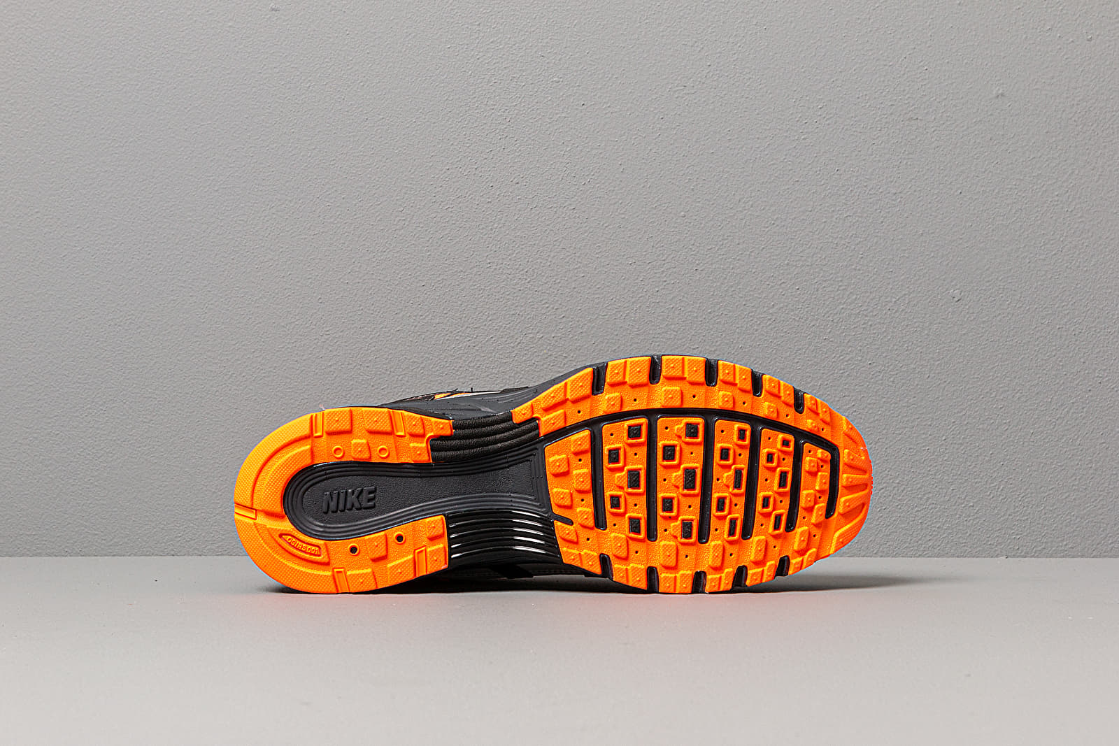 Zapatillas Hombre Nike P-6000 Total Orange/ Black-Anthracite-Flt Silver